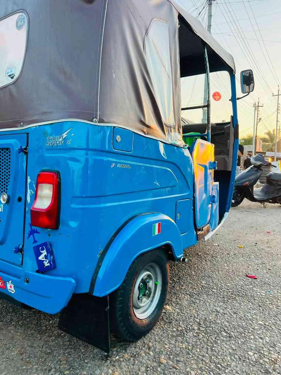تكتك لبيع موديل 21 كشره كفاله وراق شاكر مكاني لمجرسعر 6500وبيه مجال لطيبين***********
