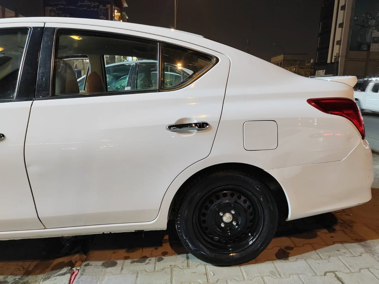 نيسان سني الهندي
موديل 2021 بليته 🔵
السياره بيها طخه خفيفه بالجاملغ الخلفي ايمن 
بارد قليل 
وباقي مكفوله 🤍💯
🩸رقم اربيل تريد وكاله او تحويل  
سنويه وهزه ماصاقطه 💯
ماشيه 155 الف
للون ابيض
كتلوكات سياره بعدها مال الشركه
السياره جاهزه صدر كير محرك  تخم تاير كله جديد ✅
يدات نيكل بلادي
تحكم استيرن
مكان السياره نجف
السعر 103بيهه مجال   
***********
***********
