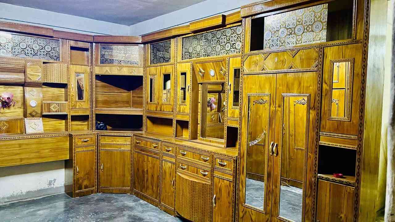 السلام عليكم يوجد غرفه نوم هودج اربعينيه للبيع خشب صاج عراقي حطاطه للاستفسار على هاذ الرقم *********** يوجدوتساب
