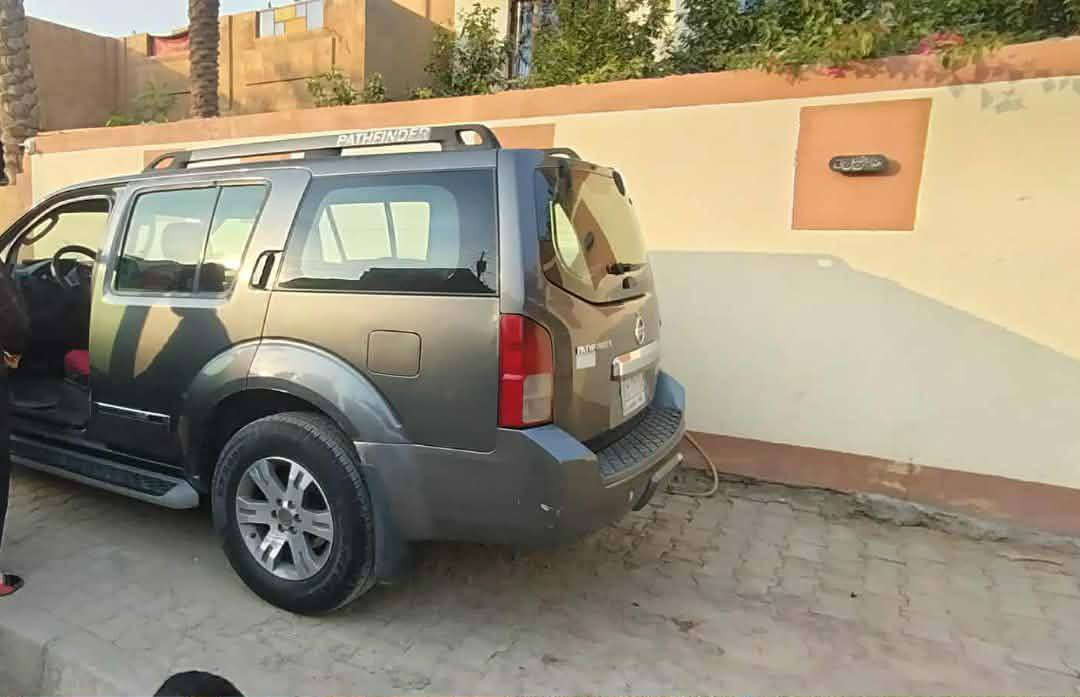 للبيع او مرواس موديل 2008خليجي فول مواصفات تبريد فول 
كشنات جلد 

تبريد 3قطع 

شاشات عدد2

كاميرا 

كشن كهرباء 

فتحه سقف 

تدفئه كشنات 

مري شفط  رقمه بغداد 

بصمه بيه صبغ حزام جماليه حداديه جديده ومشط جديد 

نواقصه دعاميه جارده والبنيد جارد للاستفسار على رقم ***********
