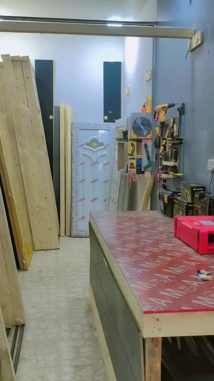 الموقع
شارع المكاتب 
رقم الهاتف 
***********
