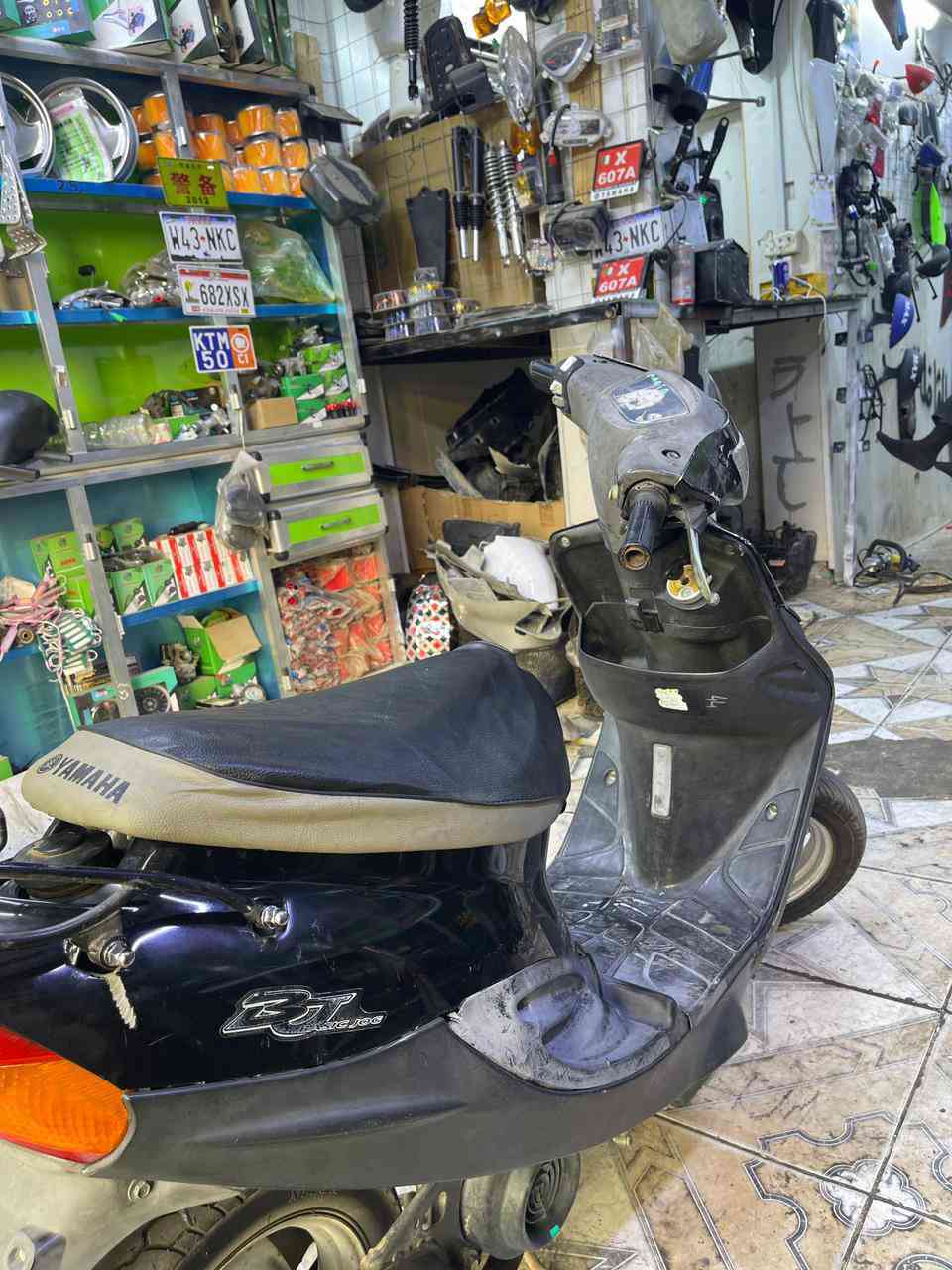 بيجي للبيع مناسبه كفرات بلادي شرط شلعه ومعدل كامله من كلشي كهربائيات شغاله السعر ٣٥٠وبيه مجال

***********
