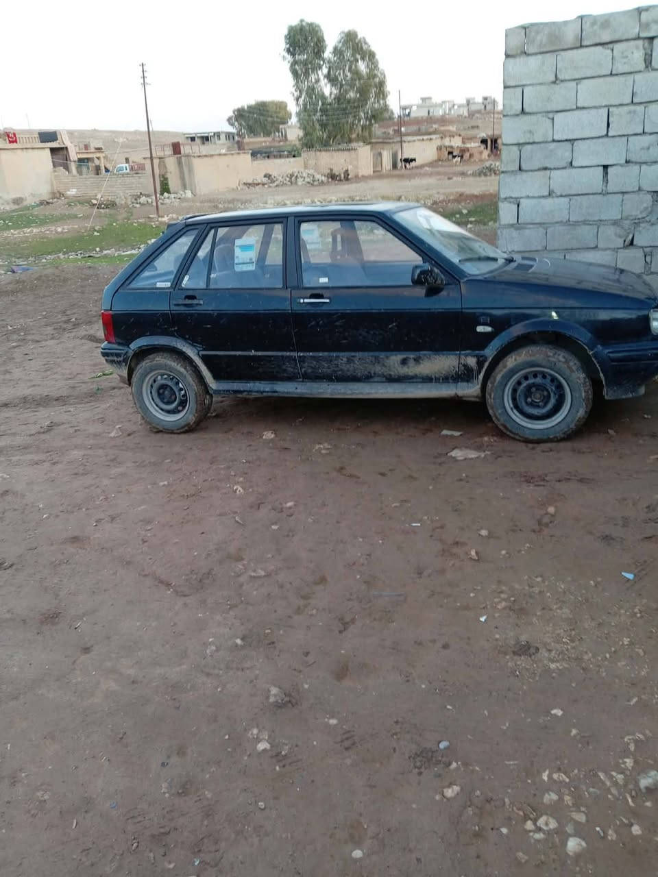 سيارت سيات موديل 91
سنويه خضره مكمركه سياره حلومه ومرتبه

شرط التحويل توايره فوك النص كابون مامسجل شرط

وضعه عل بلاد السعر 15 ورقه وبيها شوي مجال الاتصال
*********** وبي واتساب
