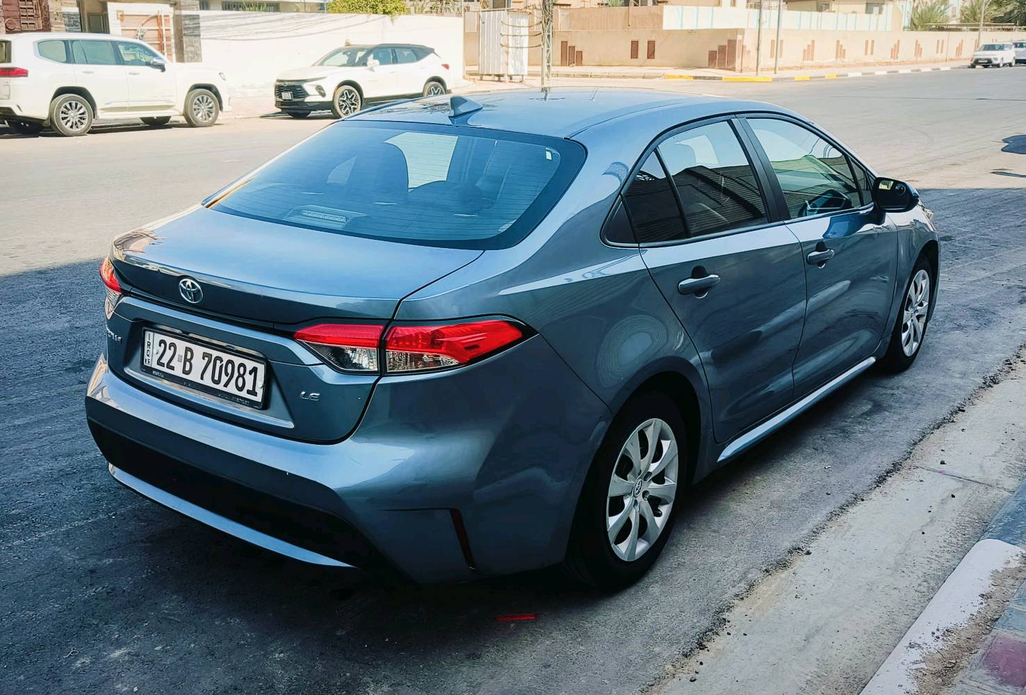 العنوان كربلاء
Toyota Corolla ،  2020
تويوتا كورلا وارد امريكي 
                                       
<<<<<
-مرقم أربيل باسمي
-محرك 1800
-لون ازرق بحري 
- ماشية 80 الف ميل
                                  🔵 الـــــمـــواصــفـــــات 🔵
🔷رادار
🔶توقف ذاتي
🔷تحديد مسار
🔶مثبت سرعه
🔶تحكم ستيرن كامل
🔷داخل اسود 
🔶كاميرا خلفيه
🔷شاشه
🔷لايتات امامي LED
وباقي المواصفات المعروفة 
                                        🔵الـــــــضــــــرر 🔵
جاملغ وجزء البنيد المتصل بالجاملغ بدون ضرر لغود او شاصي
