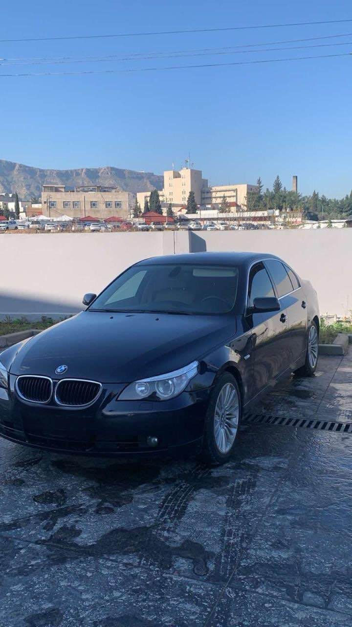 BMW 530i 
مۆدێل 2005
رەنگ : نیلی 
مەنفێست اصلی گۆمرکا ابراهیم خلیل
حزام ۆ برین غرامە بشەرت
نۆزەل کۆرت 
داخلی حەلیبی
سعرا ۆێ : 85 ۆرقە مجال 
رقەم تلفۆن: ***********
تایرە جدید دهوك, العراق
