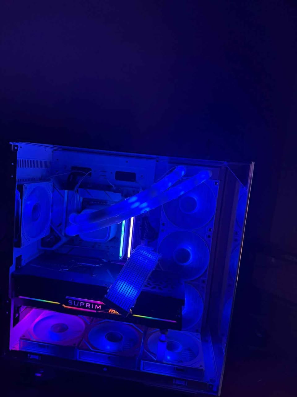 Pc gaming
i7 14700kf
Rtx4070ti msi suprem x
Z790asus AYW
Ram 2x16 6000
1tssd nvm gen4
Aio360 lqued
1000w psu gold
*********** أربيل, العراق
