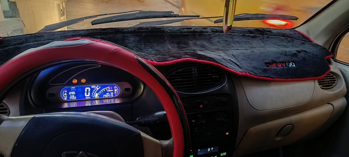 كيو كيو 2010 سيارة نضيفه مابيها نقص تحويل مباشر
سعرها 27 ورقه عنواني الاعظمية 
***********
