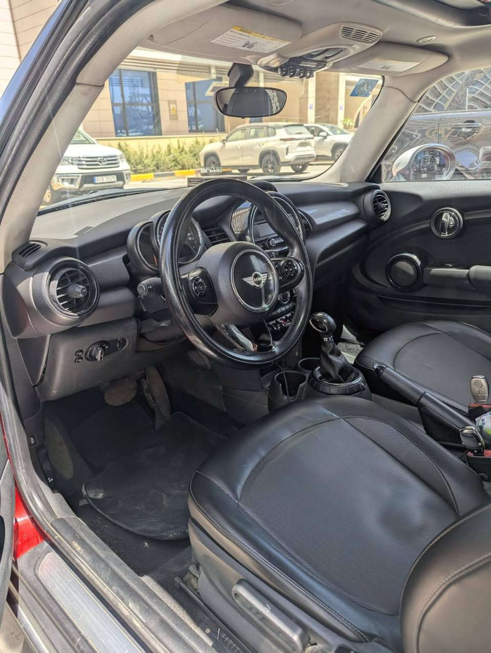 بيع مستعجل 85 ورقة
ميني كوبر للبيع 2015
Mini Cooper 2015 

رقم بغداد
محرك 1.5 تون توربرو
كير اوتوماتيك
ماشية 82 الف ميل
من اول ما دخلت بغداد 2016 على ايدي و صيانتها طول فترة استخدامها كله يم وكالة العروش دهن و قطع غيار فالسيارة وكله بنزين محسن
حادثها بالوارد الصندوق خلفي
السيارة بيها شخوط ونقوصات بسيطة بفترة استخدامها داخل ببغداد

رقم الشاصي
WMWXM5C52F3A56133
مكاني بغداد - الكرخ

رقم الوتس اب فقط

***********
