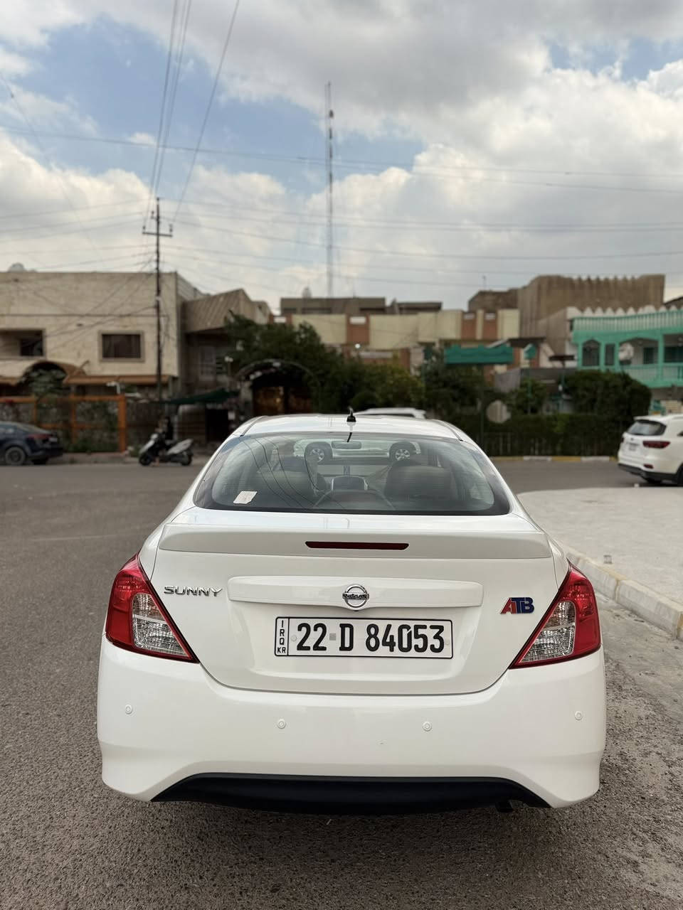 السلام عليكم ❤️🙋🏻‍♂️
للبيع Nissan Sunny نيسان صني موديل 2023 رقم أربيل دولي جديد هزه جديده باسمي تحويل ثاني يوم بيها بارد بسيط بجاملغ خلفي فقط مكفوله من صبغ وتبديل لوك بوضع الشركه ماشيه 23 ترايها زيرو مكينه كير صدر تبريد مكفولات برغي مابيها نقص جديده 

مواصفات /🚘

شاشه كبيره لمس كامره دواره 

مكينه 1500 

سويج ريمونت عدد 2

داخلها كشنات جلد جام كهربائي 

يدات نيكل سبايدر اصلي 

مانع انزلاق 

تحكم استيرن 

ويل الأصلي مع تخم تاير جديد

للأستفسار *********** أسيا ➡️

            *********** عراقنا ➡️

ابو علي مكاني بغداد ألبياع السعر 115 وبيها مجال 🤍❤️
