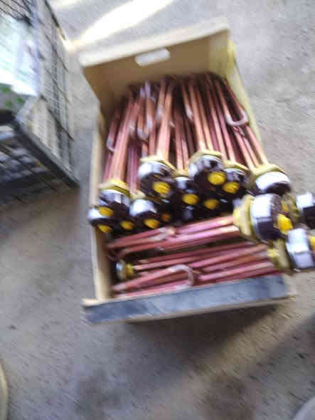 عرض خاص وبسعر الجملة هيتر سخان كامل مع الاوتوماتيك ١٠٠٠٠ عشرة الاف دينار فقط الكمية محدودة محلات الصالح الشارع العام مقابل محطة وقود الدور هاتف ***********
