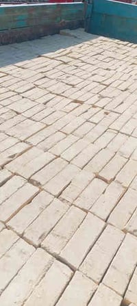 عندنا طابوق طابوقه السماوه جميع توصيل المحافظات هو وركن ولون اسعار  اس...