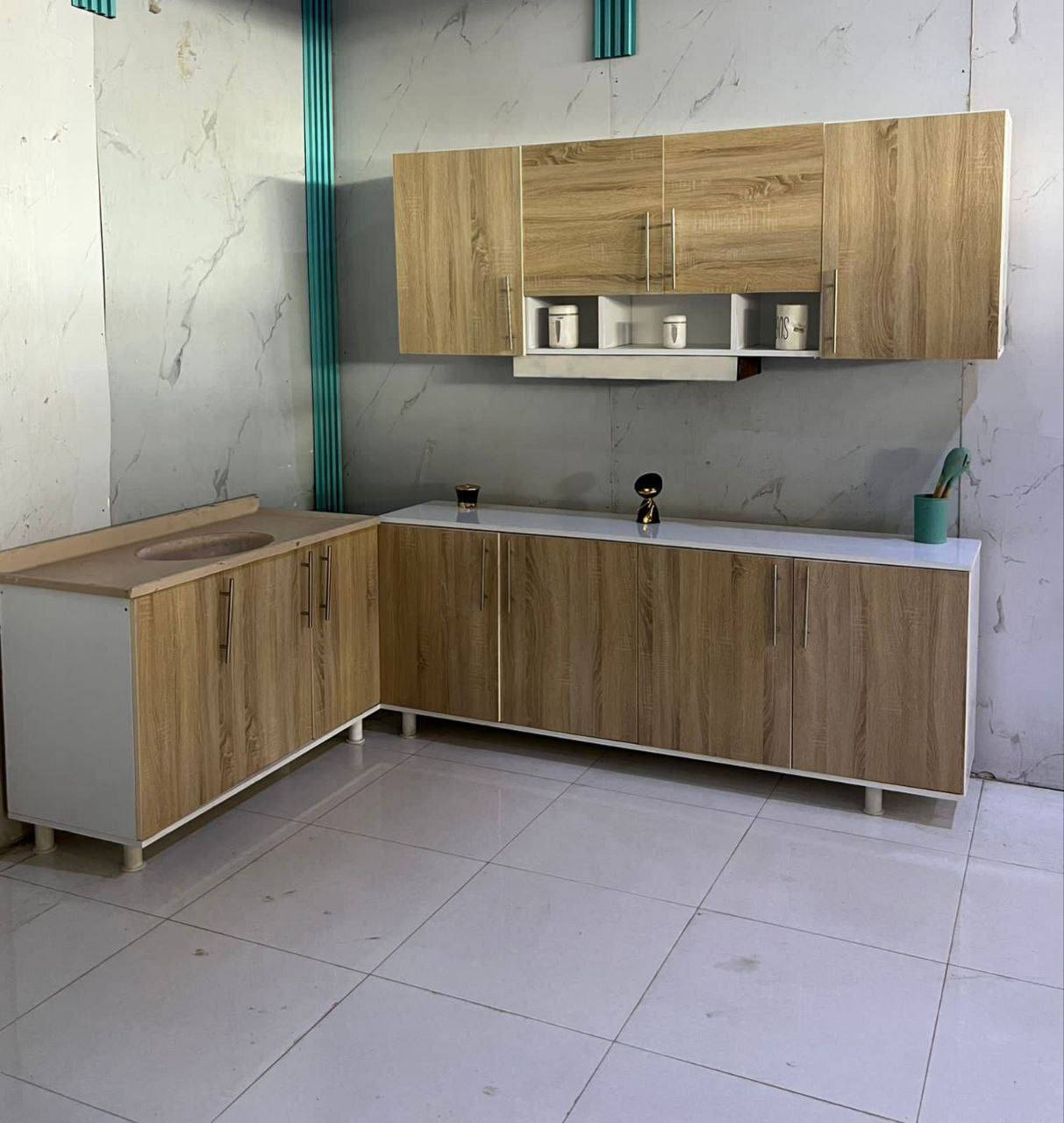 كاونتر خشب mdf 
مترين ارضي وملحق
 وسنك متر و٢٠سم مرمر 

توصيل بغداد ومحافظات


**إذا كنت صاحب هذا الإعلان وتريد حذفه لأي سبب، رجاءا أرسل رسالة إلى الدعم الفني**