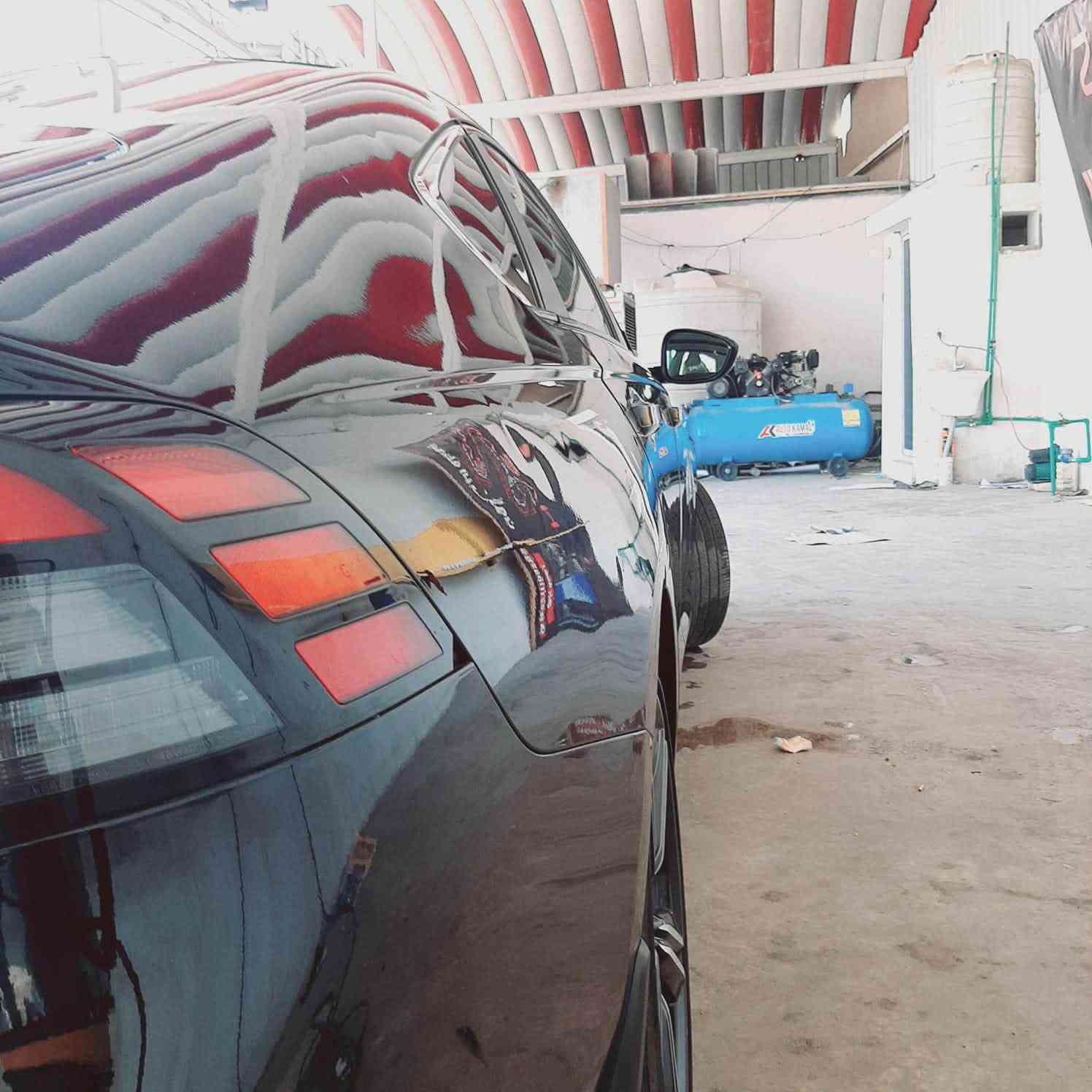 السلام عليكم للبيع Honda Accorda موديل 24.. وارد امريكي  السياره sport كامل موصفات.. مكينه 2000 دوش ..ضرر السياره باب الخلفي وره السايق بي خدش ..او الجاملغ الامامي بي كلير ..ماشيه 100السياره نضيفه بمعنه الكلمه  الاستفسار على ***********
