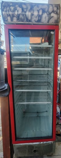 براد عارضة عامودي يعمل بصورة جيدة نضيف ضمان ع الشغل تبريدة ممتاز سعرة ...