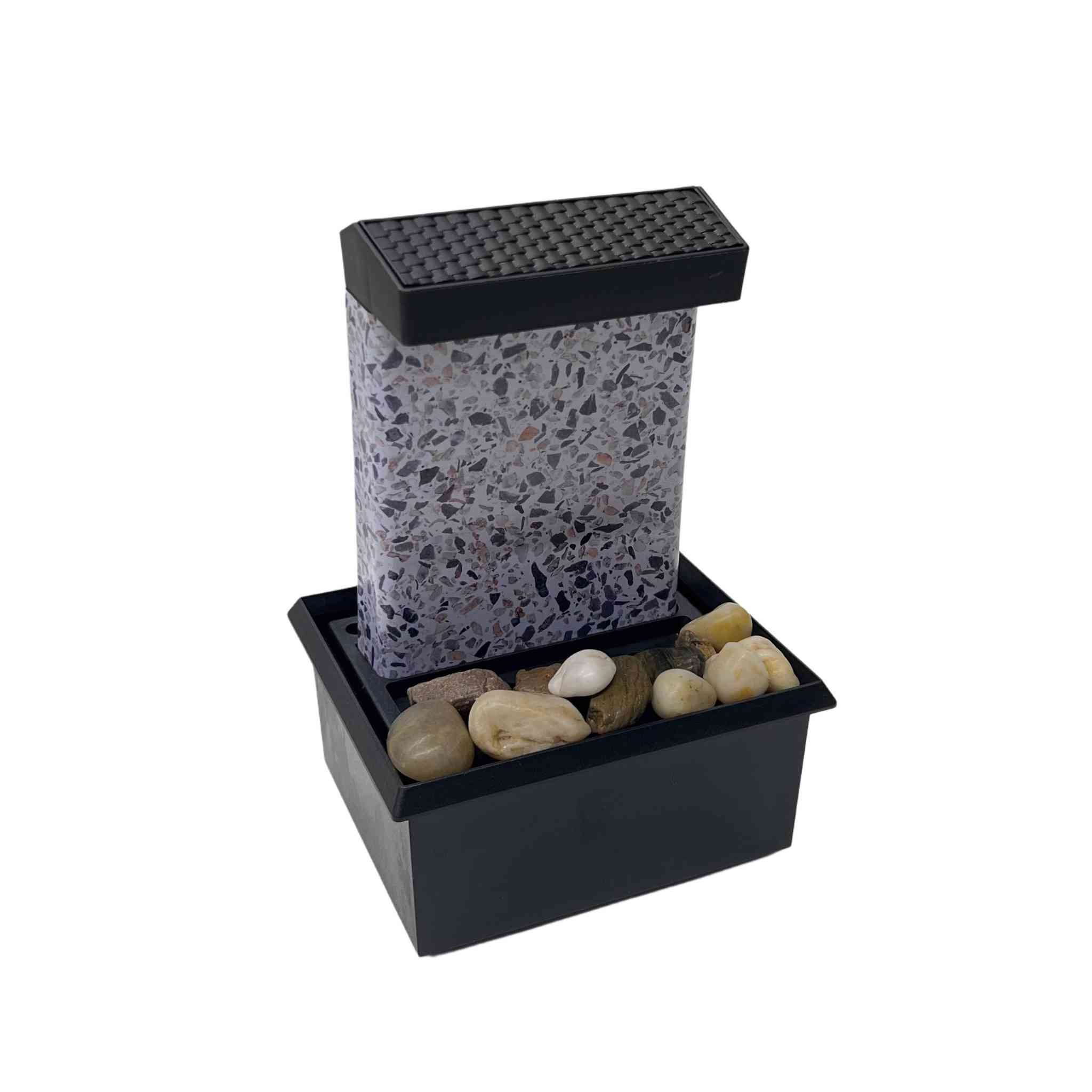 نافوره ب 20 الف وتوصيل مجاني لجميع المحافضات ***********
نافورة مياه LED ديكورية مع أحجار – للاستخدام الداخلي

•موديل: Z-2708

• نافورة مياه ديكورية مزودة بإضاءة LED مدمجة، مصممة لإضافة لمسة هادئة وجمالية للمكان الداخلي.

• تعمل بإضاءة 4 مصابيح LED مدمجة لإضاءة المياه والأحجار بشكل واضح.

• تصميم أنيق مع أحجار نهرية طبيعية موضوعة في القاعدة.

• سهلة التشغيل باستخدام بطاريتين AA (غير مرفقة).

• خزان ماء يُملأ بحوالي 8 أونصات ماء.

• مناسبة للاستخدام الداخلي فقط وعلى سطح مستوٍ وثابت.

• الإضاءة: 4× LED
• مصدر الطاقة: بطاريتان AA 1.5V (غير مرفقة)
• سعة الماء: حوالي 8 أونصات
• الاستخدام: داخلي فقط

محتويات العلبة

• نافورة مياه LED واحدة
• 12 قطعة أحجار ديكورية طبيعية
