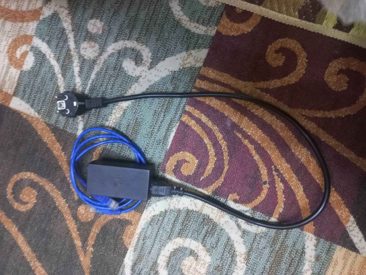 منظومه انترنت اصليه للبيع كامله تحتوي على راوتر ومحوله وصحن وكيبل كبير  الاتصال على هذا الرقق ***********
