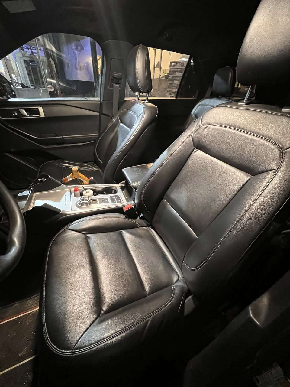 Ford Explorers Police 2023 V6
اكسبلورر بوليسي هايبرد حادث السياره بارد بالصندوق على گد كف اليد بدون تبديل بدون ايرباك السياره ماشيه 20 صبغ 4 ابواب لانه اجت من امريكا بيبان لون ابيض السياره مكفوله من الحادث عدا باب الصندوق بي بارد مرقم بغداد بأسمي اني المستورد شادلهه كشنات مال لمتدد سياحي 7 راكب ومشتريلهه فرس بعده ما مشدود انطي وياها الارضيه مغلفه جلد وعازل حراري السعر النهائي بدون عمله 190 بدون مراوس رقمي ***********
