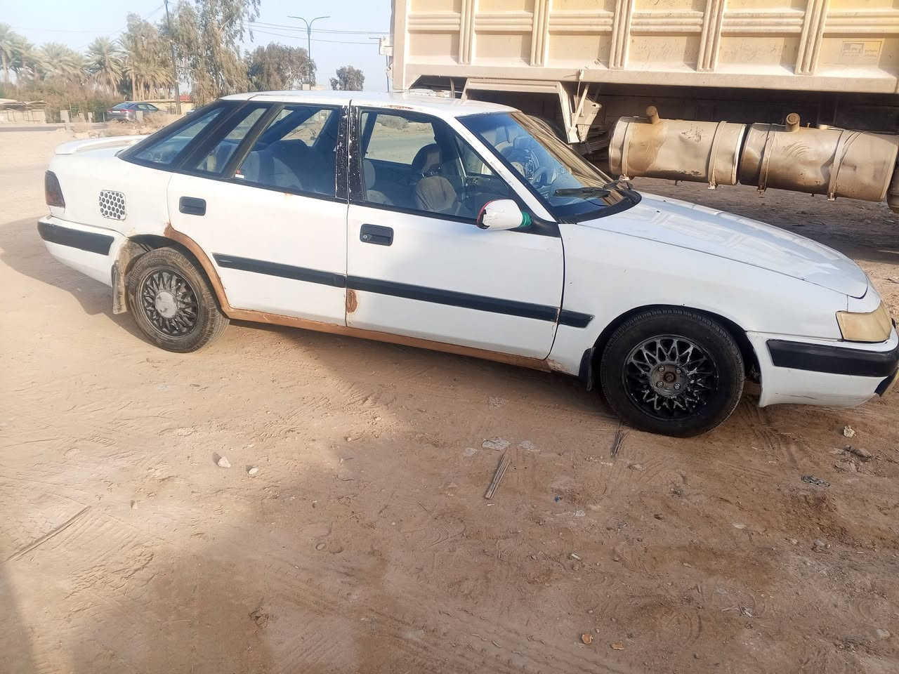 اسبرو للبيع محرك وكير مكفولات تخم تاير بابل مشروع وطني 20 وبيها مجال***********
