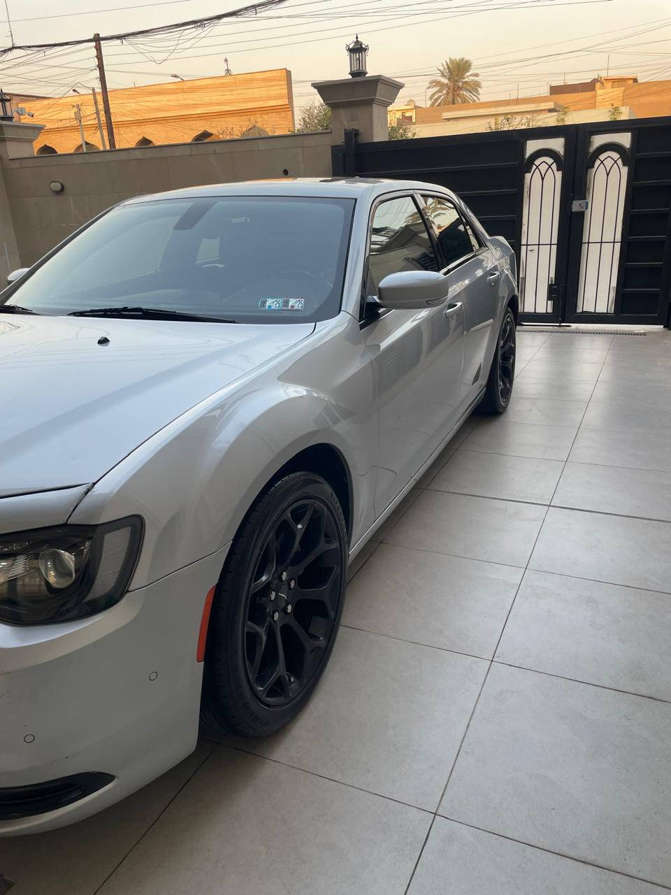 السلام عليكم

كرايسلر S300 2022 دخول جديد السيارة نظيفة جداً بدون ايرباك ماشية 48000 ميل فول مواصفات بنوراما، رادار جانبي، كشنات جلد تدفئة + كهرباء ، تحكم ستيرن ،حساس امامي خلفي، تشغيل عن بعد، كامرة خلفية ، شاشة.
تخم تاير جديد حادث السيارة جاملغ عكس السايق واجه بيهة باب كلير من امريكا السعر 28,000

للاستفسار ***********

بغداد العامرية
