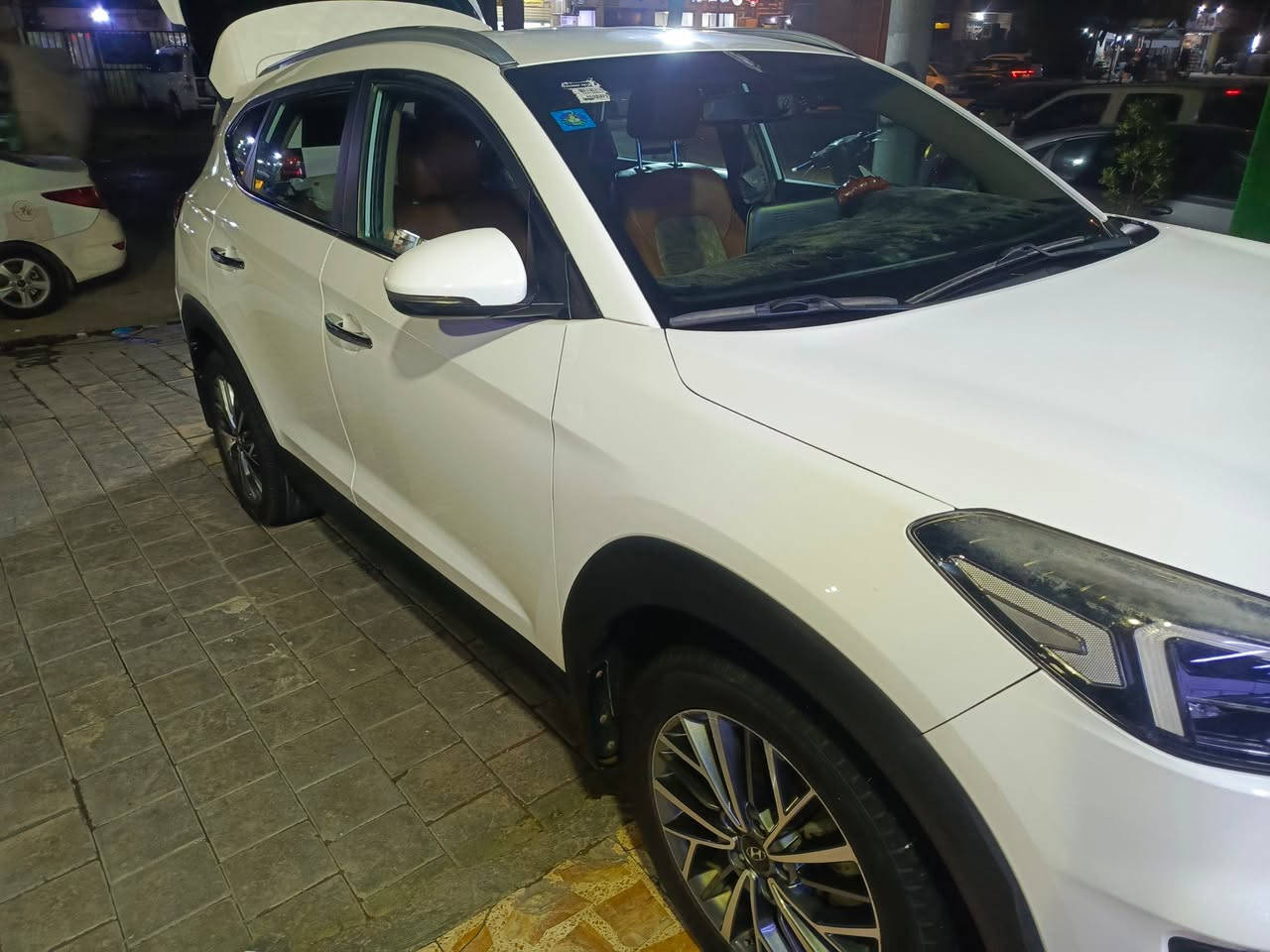 سلام عليكم توسان للبيع شركة الكاصد موديل 2020 فول مواصفات ماعدة بنورامة ماشية 98سعر 2010وبيهة مجال قليل ***********
