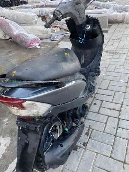 سلام عليكم ماكس عدلة للبيع 
دراجة مكينه مال  رمبة  ما مفتوحة شلعة ومعدل تخبل 

مكينه 49  دراجة شغالة وصافية  مكينه مكفولة صوت نضوح تبخير 

دراجة نقص دكمه مال سلف 

وكلوب امامي 

الباقي كله كامله  

سلف بلادية 

كابريتر بلادية

  بيها ويل رياضي ودبل خلفي رياضي بس 

 استاند تعليك وصفح دراجة تخبل ما ناقصة شي 

مكان بغداد دورة. سعر550 بيها مجال بصيط 

 خاص او واتساب ***********
