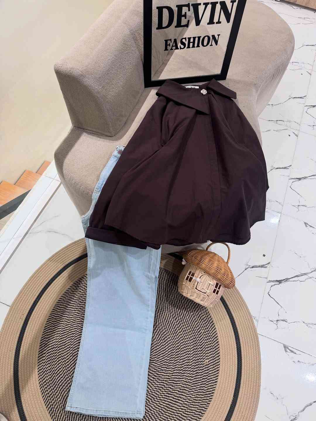قميص بوبلن بتصميم ياخة جانبية✨ 
كوالتي عالي ✨
متوفر ب 9 الوان 
طول القميص 75cm✨
قياسات 38-46 ✨

كيلوت كصه عدلة ✨
قياسات 36-46✨
#اكسبلور_فولو #اكسبلور_explore #اكسبلورر #اكسبلور_العراق_السعوديه_الاردن_ايران_الكويت_طق_لايكات_كومنت_يلاا💙 اكسبلور_ضيفونا


**إذا كنت صاحب هذا الإعلان وتريد حذفه لأي سبب، رجاءا أرسل رسالة إلى الدعم الفني**
