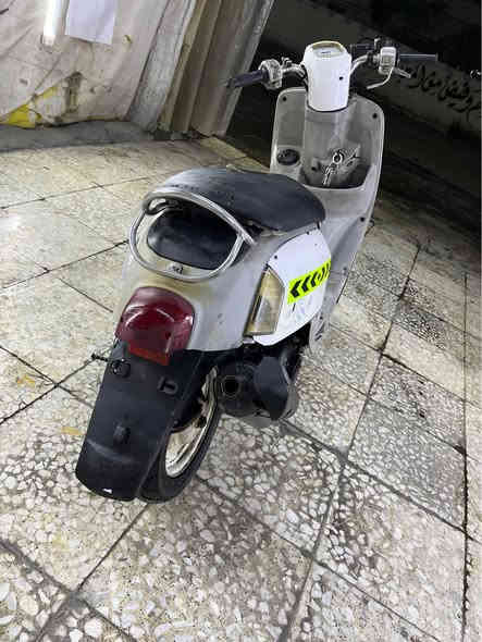 السلام عليكم 
***********
***********
السعر 450 وبيها مجال
العنوان بغداد حي الجامعة 
للبيع ماكس بوليس سرعة 120 مكينه 49 بدون لا نضوح ولا تبخير ولا صوت صدر امامي خلفي شغال بريك امامي خلفي شغال كلجات بلاديه شلعة معدل صالنصه رياضي FM تايرات امامي خلفي.جدد كفرات بلاديه مختمه نضافتهن 70‎%‎ كهربائيات سلف شغال لايت امامي خلفي شغال اشاير يمنه يسره شغال هورن شغال باقي الدراجة موضحه بالصور  بيها ملاحضات بسيطة للاستفسار ع الرقم 👆 بغداد
