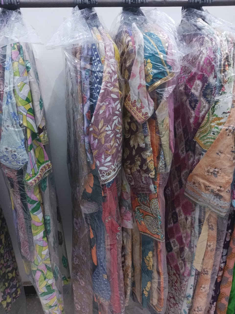 وصل اليوم 
مخور بناتي كويتي 
نظافة وجودة عالية 
سوق الشيوخ حي العسكري شارع الصورة قرب حسينة الإمام الحسن العسكري عليه السلام


**إذا كنت صاحب هذا الإعلان وتريد حذفه لأي سبب، رجاءا أرسل رسالة إلى الدعم الفني**