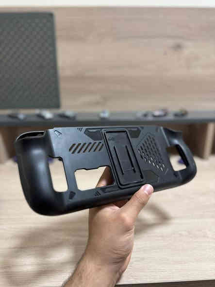 ستيم ديك ذاكره 256 نضافه فول مثل ماواضح بصوره وياه دوك يعرض لشاشه وكفر جلاتيني ولاسق شاشه السعر 450 مكاني البصره ابو الخصيب رقمي ***********
