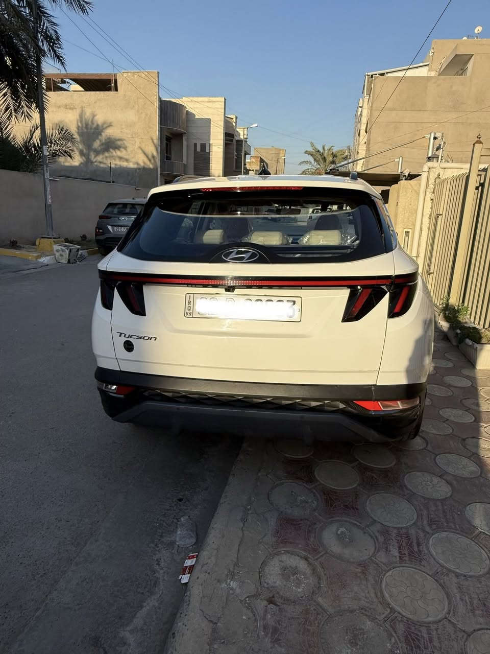 السلام عليكم   توسان موديل2024 خليجي فول عده الفتحه ماشيه 35كم السعر215$وبيه مجال للتواصل اتصل ***********
