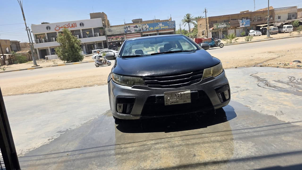 السلام عليكم 
فورتي ١٢ محرك ٢٠٠٠ كير عادي جديد تبريد ثلج منظومة بانزين جديدة ادامة كاملة  ابيع حزام  .قمارة وجنطة وبنيد ما مصبوغات رقم بابل مكانهة بابل سنوية لل٢٨ باسمي 
للاستفسار *********** 
سعر ٥٥ وبيهة مجال عليهة غرامة ١٠٠ الف تنزل من السعر
