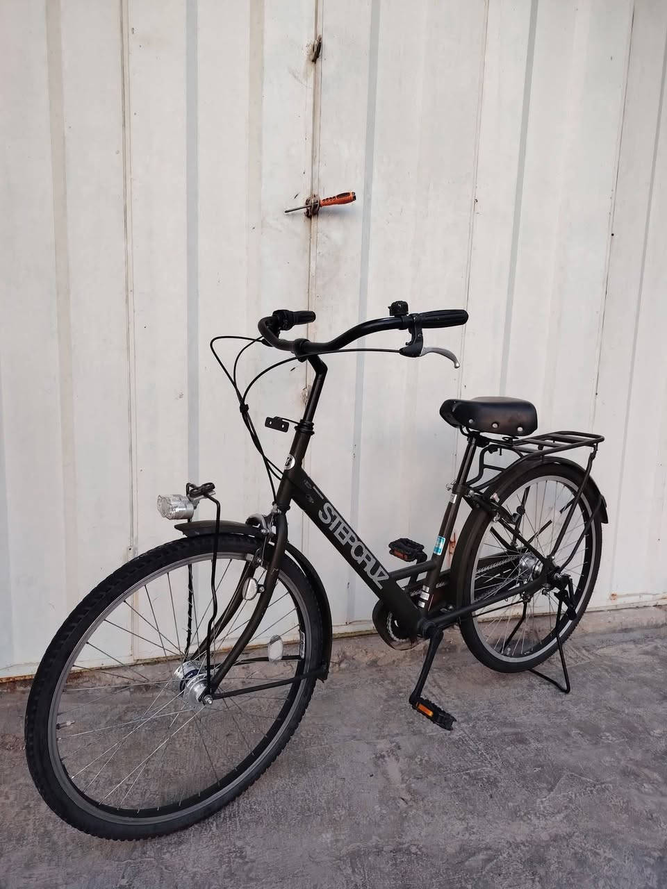 السلام عليكم متوفر
دراجه برجستون أوزان ثقيله 

حجم الإطار 26X175 تاير عريض/ يدات بريك المنيوم 

بدال السرعه 3X1 دفن بطيخه جبيره

لايت امامي عدستين يعمل على طاقه الويل

ستيرن فراشه مربع/ كشن كبير للمسافات

نضام الوايرات دفن داخل الشه / سيبايه عظم

قطعه ختم واحد ليبل واحد برجستون ياباني 

دراجه وضع حاويه غير مستخدم داخل العراق

كل ادواتها اصليه و جاهزه بدون نقص

موقعنا بغداد الحبيبيه

واتساب ***********
