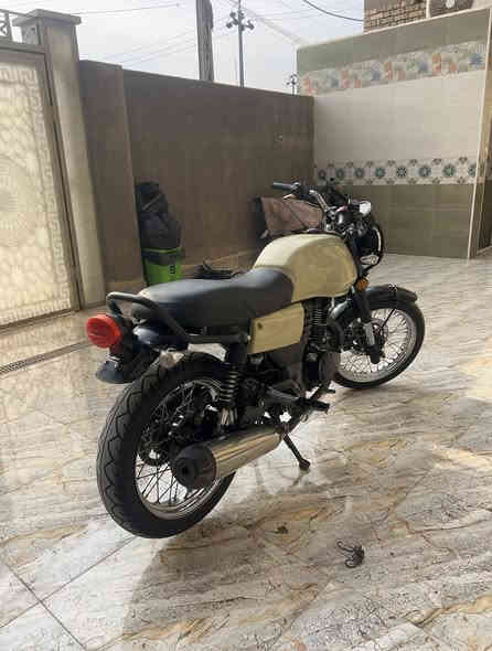 دايوان لايتي مكينه 200 كفاله عامه الدراجه جديده حيل كلشي ما عوزهه سعرهه 1750 اوراق كامله ***********
