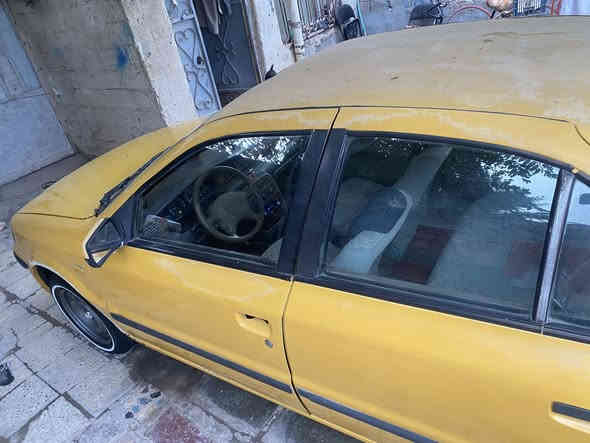 السلام عليكم سياره سمند للبيع مديل 12حداديه وره وكدام تخم تاير مصفره من الغرامات برانكيت خياس مابي مكينه مجفته ثالث تبديله دهن سياره ضربه مابيهه سعر 25ولشراي بخدمته  سياره خير من الله قايشات جدد مكاني شطره رقمي ***********
