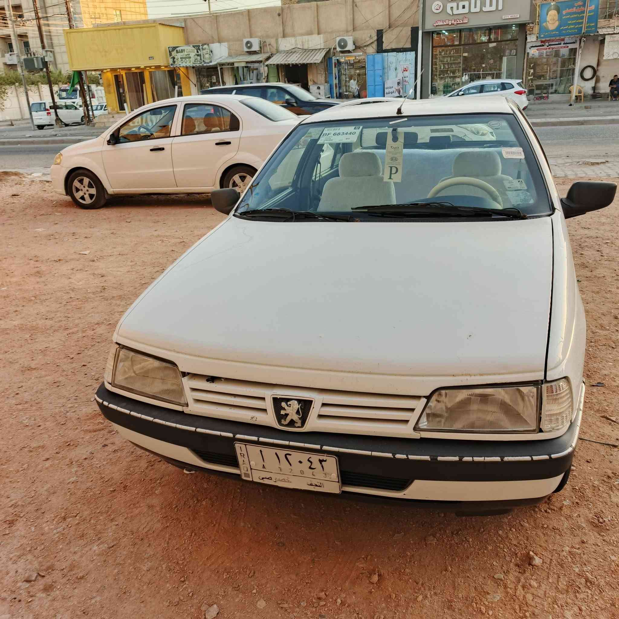 سلام عليكم بيجو 405 موديل 12بيها فقط بنيد بدون داخل والباقي كفاله حت الدعاميات شرط عل الفحص مكينه كير حداديه تبريد عل الفحص السياره جديده  رقمها نجف مكاني نجف حي الجزيره سعرها 43وبيها مجال قليل وهاذه رقمي ***********

