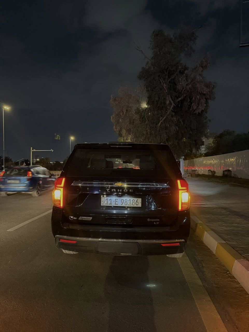 السلام عليكم 
تاهو 2022 lt 
محرك 5300المرغوب
السياره مواصفات lt
بنوراما 
كشنات جلد
كشنات تدفئه
كشنات كهرباء حتى الخلفيات 
رادارات 
تحديد مسار
اوتو 
عدادات شاشه دجتيل رقميه 
نضام صوت bose
شحن لاسلكي
مراة خلفيه تعتيم اوتماتيك
كامرات 360
حساسات امامي خلفي 
رادار تصادم 
تحكم في وضعيات القياده
جنطه كهرباء
ومعروفه موصفات الlt
كير مكينه مكفولات صبغ مكفوله
ماشيه 95الف 
السعر 475 وبيها مجال بسيط مكان بغداد 
***********
