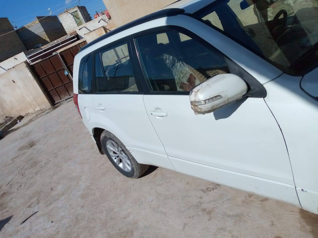 سوزوكي فيتارا 2014للون ابيض بدون رقم معاملة موجوده منفيست اوراق كمرك كامله المجر الكعبي, ميسان


**إذا كنت صاحب هذا الإعلان وتريد حذفه لأي سبب، رجاءا أرسل رسالة إلى الدعم الفني**