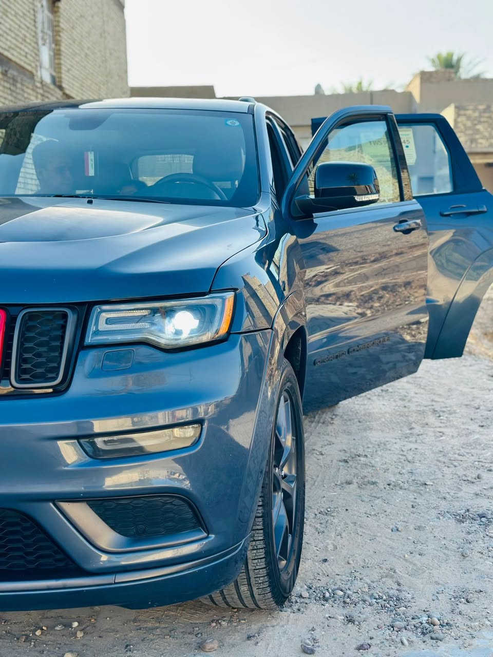 جيب 2019 لمتد اكس لون بحري  فول 
مواصفات ١/١  بانوراما بصمه شكل رياضيي
 محرك ٣٦٠٠ وارد أمريكي 
 حادث بنيد فقط 
فول فول مواصفات شاشة كبيرة لمس كاميرا 
حاسة رادارات كشن جلد كاربلي  

 تشغيل عن بعد تحكمات ستيرن بلتوس
 أوتو ستوب للتحذيرات تبيرد مركزي
 تحديد سرعة محرك 6 سلندر

سيارة كلش نظيفة

السعر 26000 

ماجد احمدرقم صاحب السياره ***********
