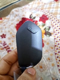 بصمه كيا سورنتو اصليه قابله للبرمجه بعدها جديده ما مستخدمه قيم باليرضي...