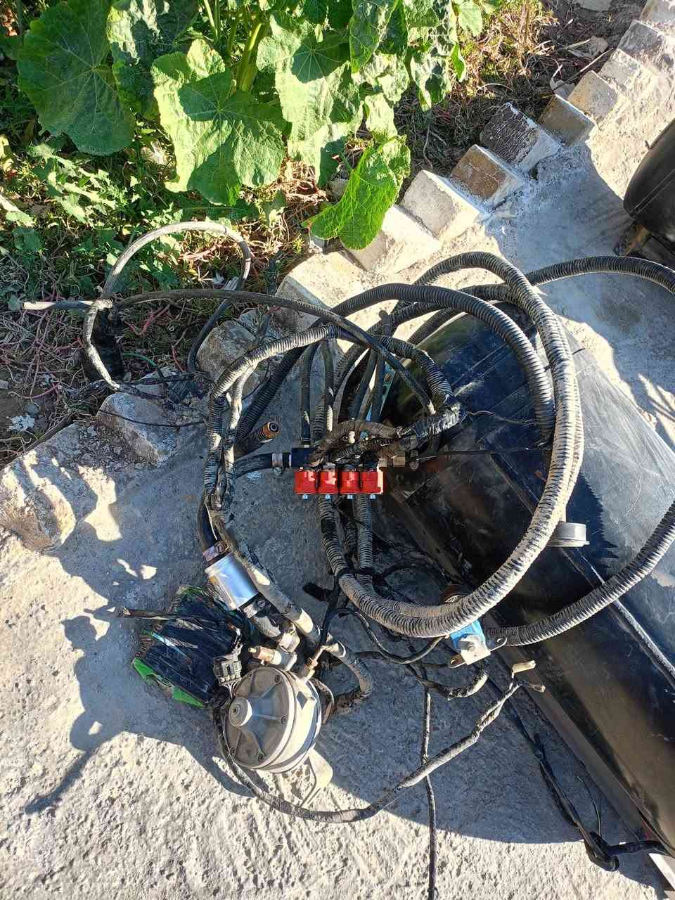 السلام عليكم عدد 2 اللبيع توني فاتحهن شرط الشغل الله شاهد البرحه فاتحهن من سيارتين وكلشي مابيهن شرط الشغل مكاني بابل الشوملي السعر قيم وخذهن ***********
