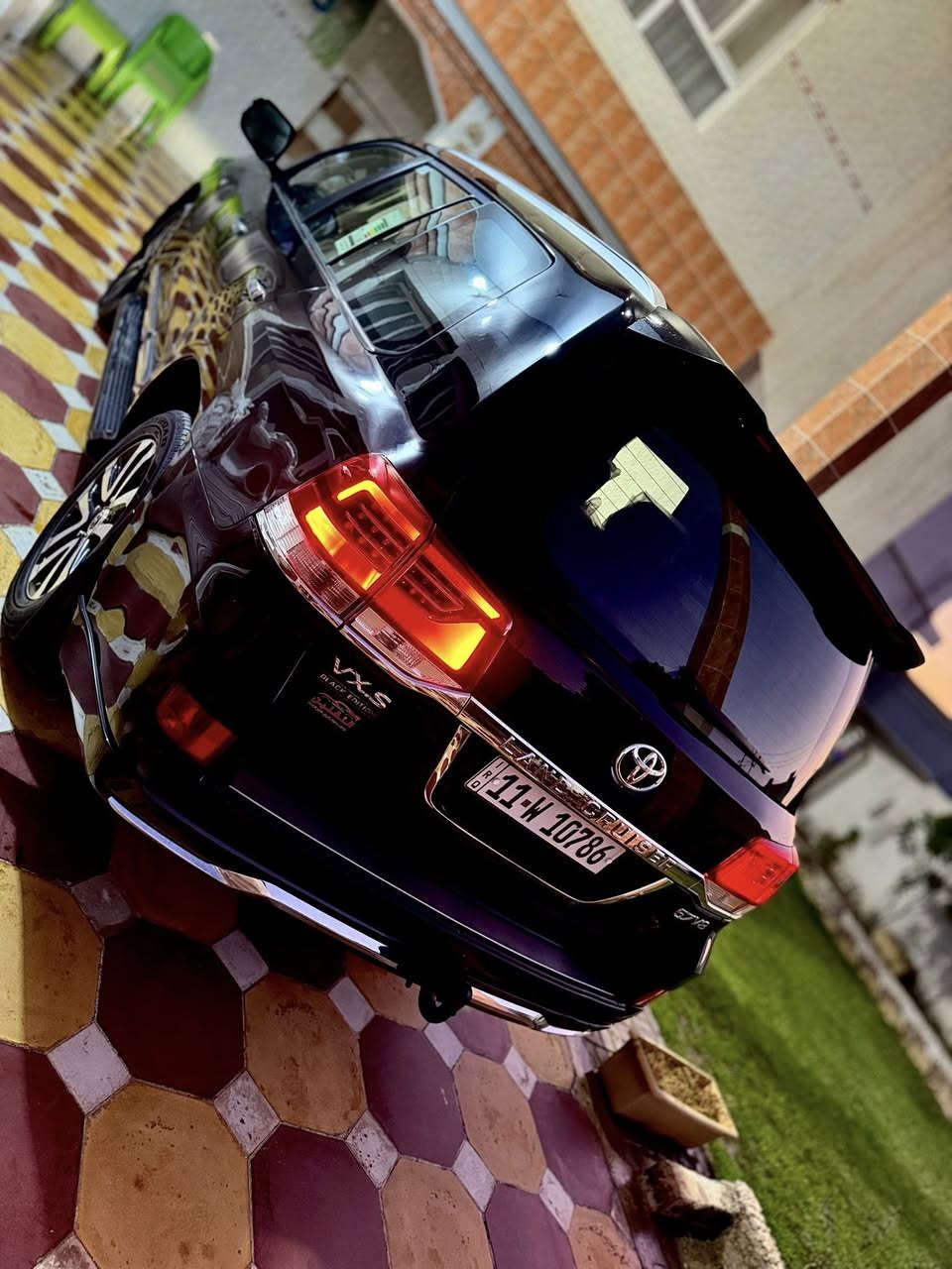 لاندكروز 2018 VXS
ملاحضه : السياره ساز {VXS} بلاك ادشن ساز اصلي شرط وكفاله عامه من الصبغ والفتح شرط بحاله الوكاله 

اعلى فئه مواصفات لكزز  
رقم بغداد انكليزي باسمي شخصيا 
محرك 5700✅
ماشيه 145 الف  فقط حقيقي وع الفحص
كير اربع وضعيات للقياده 
نظام الخروج عن المسار
نظام التنبيه قبل الاصطدام 

جنطه كهرباء 
باب الجنطه الصغير شفط
جكات
رادار امامي وخلفي
ويل 20 كروم
ستيرن ذاكره خزن 
كشن السايق ذاكره 
كشنات تدفئه تبريد
شاحن لاسلكي
تبريد خلفي لمس
ثلاجة نظام الصوت JBL
خمس كامرات 360 درجه
ثلاث شاشات اصليات وكاله
تخم نيكل اصلي 
اشارة متحركة
خمس بصمات
تشغيل عن بعد 

لايت فول زنون لايت اوتو 
هوايه مواصفات بيه بعد

طبعا باقي الموصفات فتحه وجلد اصلي وحساسات وزراكات كله موجوده معروفه مواصفات VXS
العنوان بغداد البياع 
للاستفسار:
***********
***********
