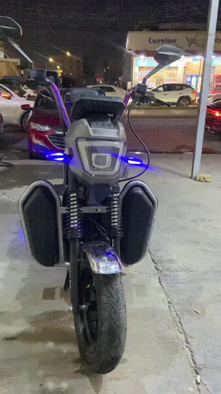 السلام عليكم 
دراجه فول نضافه 
R بك
بصمات عدد 2 
6بطاريات 
يقراً (10.5) كلهن
السعر 600 
***********
