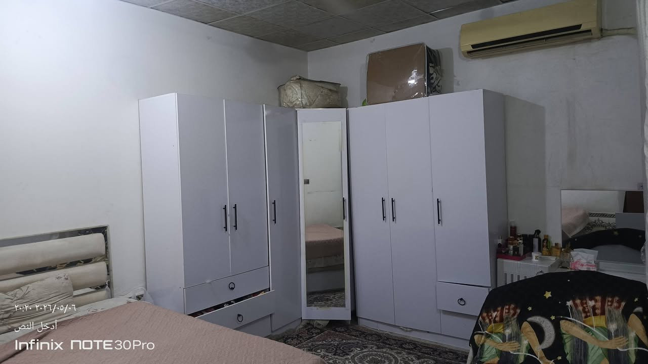 بيت للبيع ١٠٠ متر مربعه بي غرفه وصاله ومطبخ وحمام داخلي وحمام خارجي واستقبال واجهه البيت ٨ قريب على الشارع العام يبعد ٧٠ متر  مرقم من البلديه الاساس والسكف صب
موقعه : شارع المطار الجديد قريب محطه بانزين ريبال مقابيل شارع الشفلات .للتواصل *********** والخاص موجود ايضا
بيت للبيع ١٠٠ متر مربعه بي غرفه وصاله ومطبخ وحمام داخلي وحمام خارجي واستقبال واجهه البيت ٨ قريب على الشارع العام يبعد ٧٠ متر  مرقم من البلديه الاساس والسكف صب
