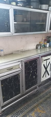 غراض بيت للبيع نضيفه كلمن وسعرة مكان زعفرانية استفسار 07710579632