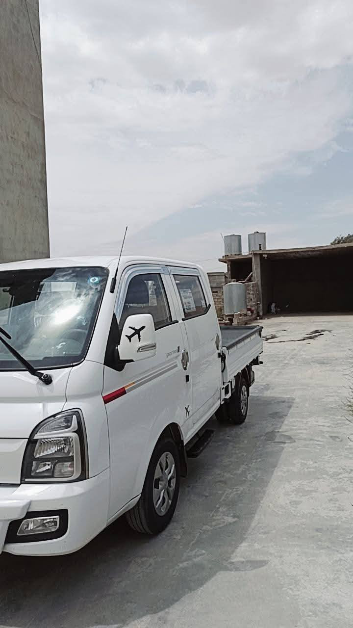 السلام عليكم للبيع بورتر 2023 بعدها وضع شرڪه فول مواصفات
تحديد مسار 
مانع انصدم 
كشن كهربائيّ 
امري شفط 
اشاير بل امري 
باقي التفاصيل الاتصال على الرقم ***********
