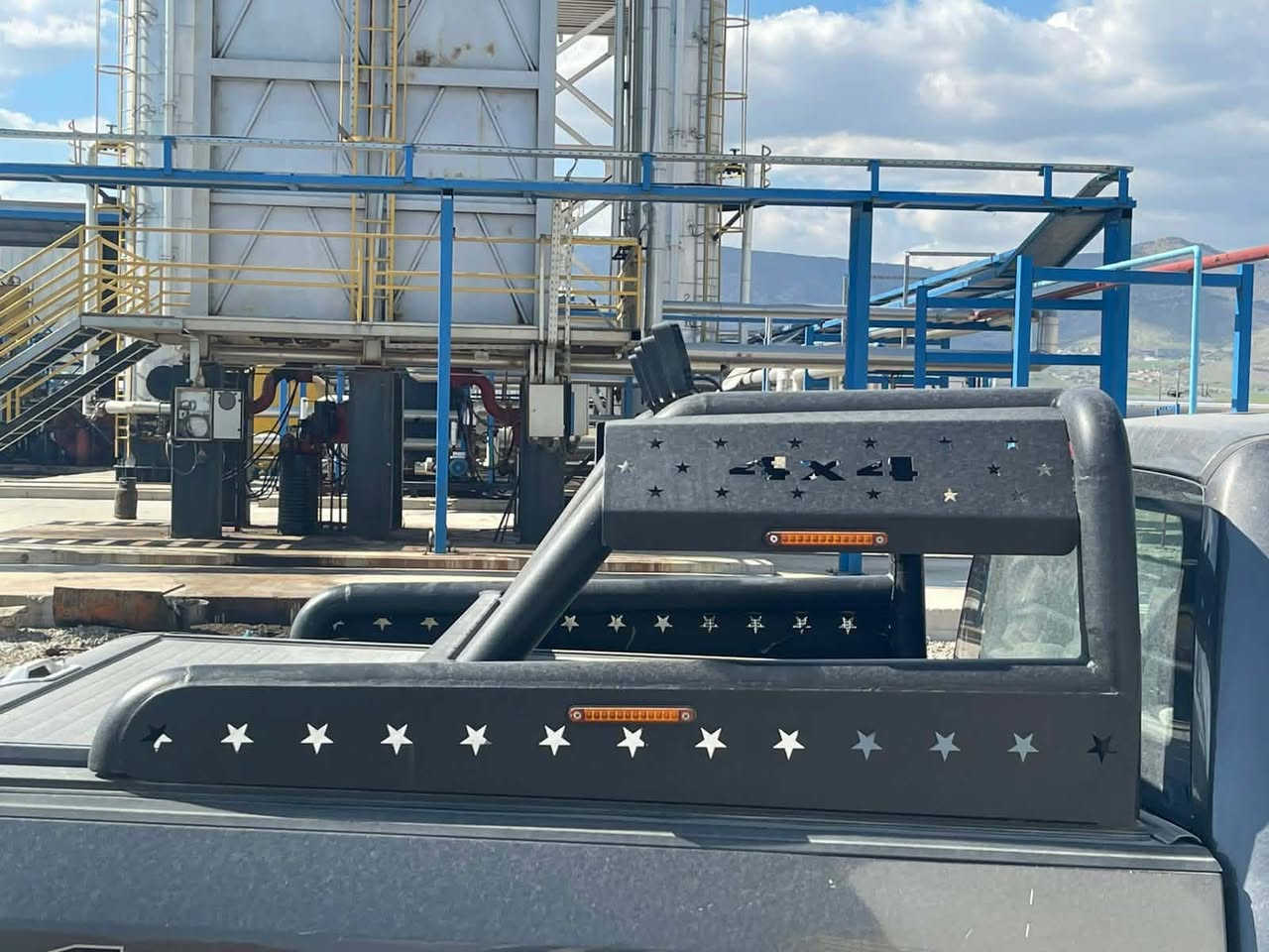 سلاو هاورێیان ئەم نیو چەمچەمان هەیە بۆ فرۆشتن شتێکی جوانو مەعقول 
ژ***********
