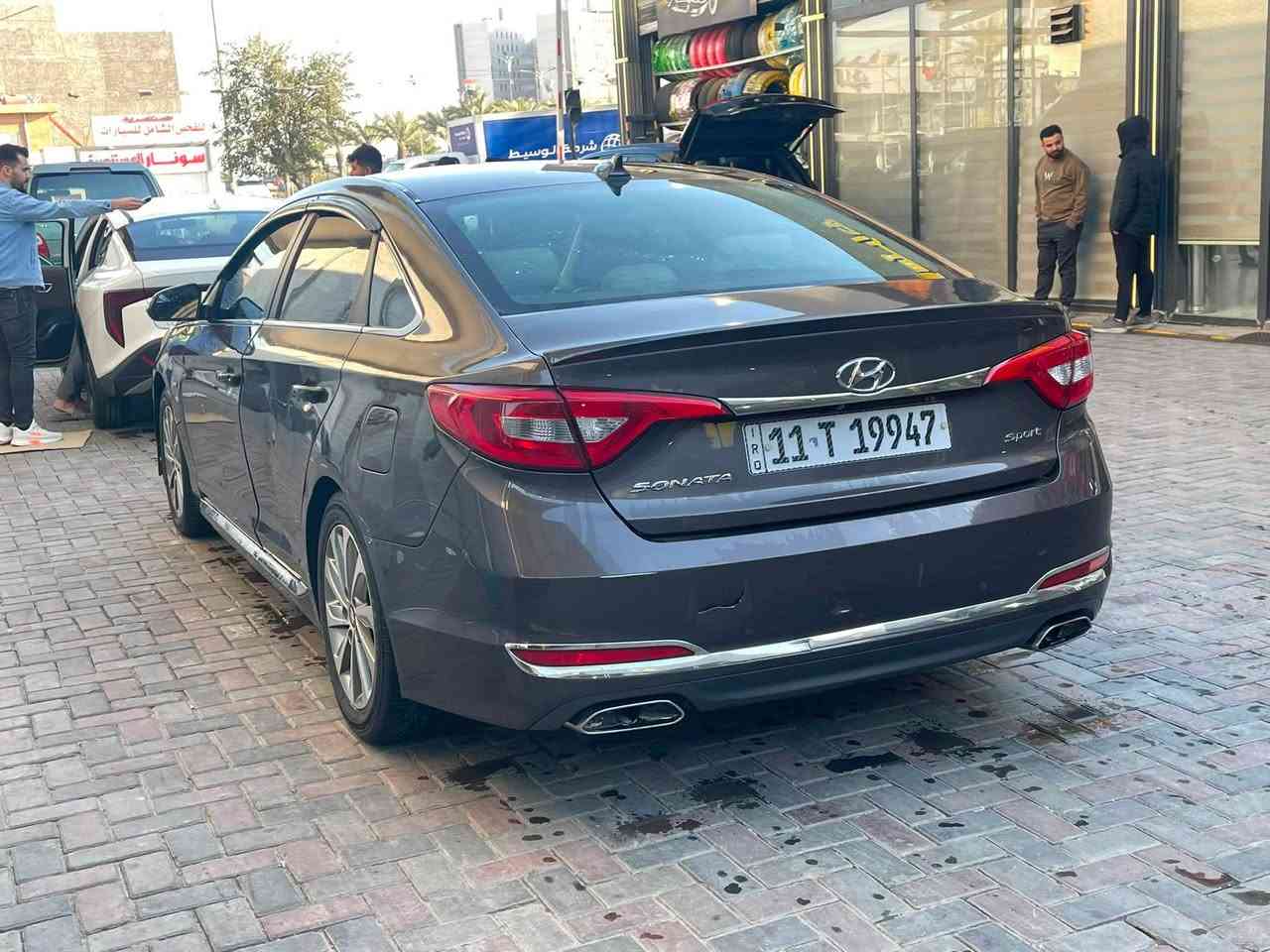 سوناتا سبورت ٢٠١٦
90 ورقه 
صور حادث مرفقه والسونار كذلك 
***********
