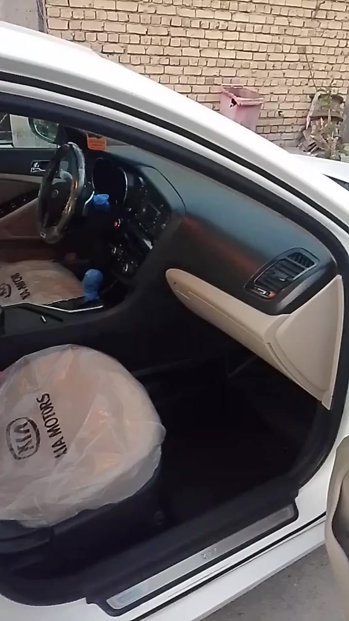 كيا اوبتيما
موديل 2013
سيارة جاهزة ومكفولة من عده البارد الموضح بالسونار 
كير و محرك خير من الله 
تخم تاير 
كفالة عامه 
السيارة جاهزة للاتصال على رقم التالي
***********
