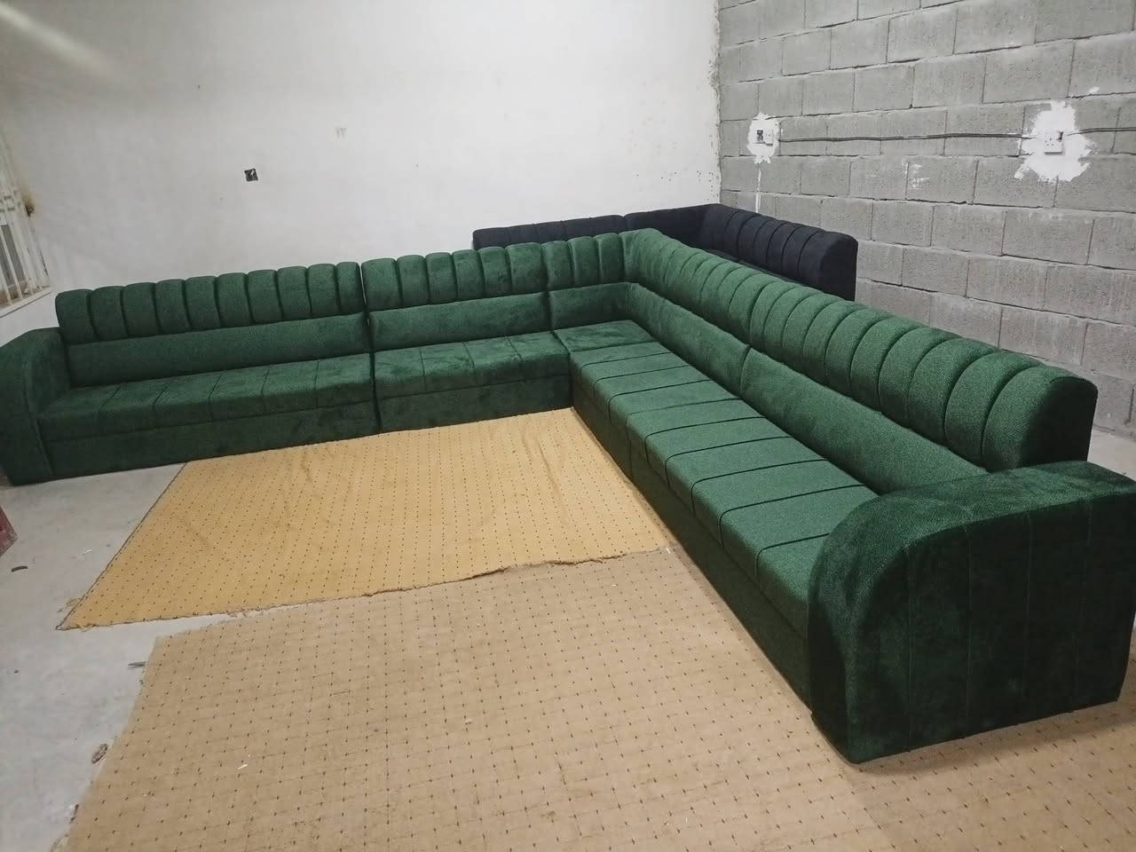 معمل ومعرض البركه
 يوجد لدينا قنفات واسره شغل درجه اوله والسعر مناسب كاني كرده ***********
