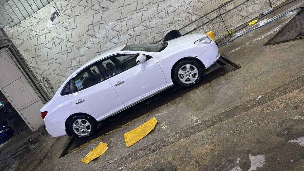 النترا موديل 2011
مكينه ١٦٠٠ لا تنقيص لا تبخير مكينه تخبل 
كير كل ٤٠ ألف أبدل دهن وخير من الله 
تبريد على ايدي منضومه كامله 
صدر امامي على ايدي 
تايرات خير من الله 
سياره جاهزه 
رقم اربيل سنويه بسمي وما صاقطه 
تحويل شوكت متريد 
مكانها بغداد حي الإعلام شارع البداله 
شباب بيع فقط 
بيها ٣ قطع رش بدون حادث بدون معجون 
أي ستفسار *********** 
سعر 103 بيها مجال
